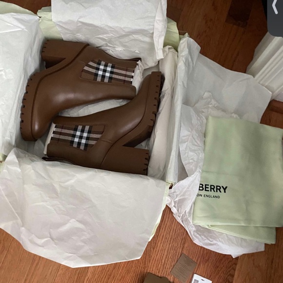 Burberry Brown Ankle Boots with Check Detail - Picture 1 of 4